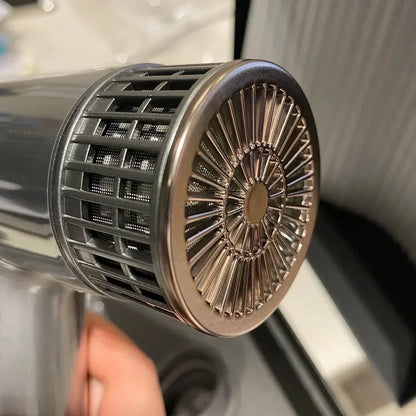 Sèche-cheveux professionnel à haute vitesse — souffle puissant, ions négatifs, séchage rapide idéal pour salons et soins capillaires.