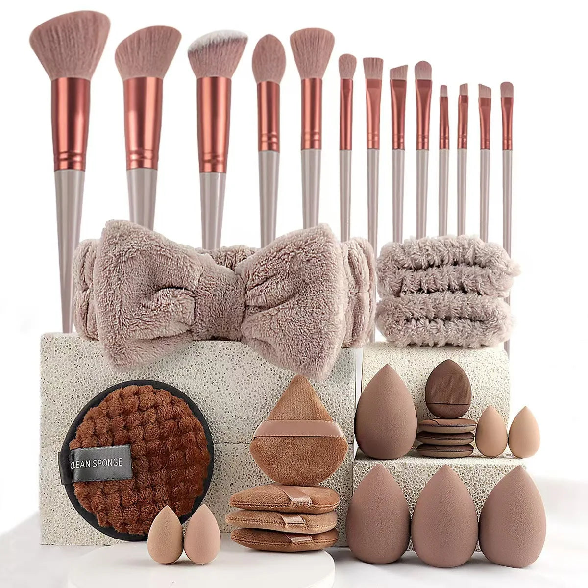 Ensemble beauté 33 pièces 💄✨
Kit de maquillage complet comprenant des éponges de différentes tailles pour une application parfaite du maquillage et un démaquillage en douceur.