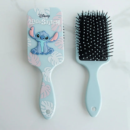 🩵 Série de brosses Stitch 2025 🩵 brosse à coussin d’air cartoon avec aiguilles arrondies – idéal pour les enfants, les filles et les étudiantes 🎀 Un cadeau adorable et pratique pour des cheveux doux et sans nœuds 💫