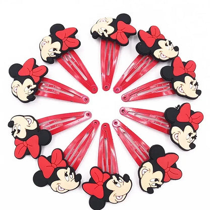 🎀 Lot de 10 pinces à cheveux Disney Mickey & Minnie 🎀 Pinces en PVC avec nœud à pois, style cartoon. Accessoires adorables pour filles — parfaits pour offrir ou compléter une tenue ! 💖