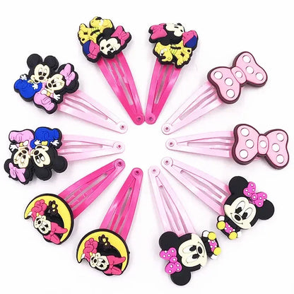 🎀 Lot de 10 pinces à cheveux Disney Mickey & Minnie 🎀 Pinces en PVC avec nœud à pois, style cartoon. Accessoires adorables pour filles — parfaits pour offrir ou compléter une tenue ! 💖